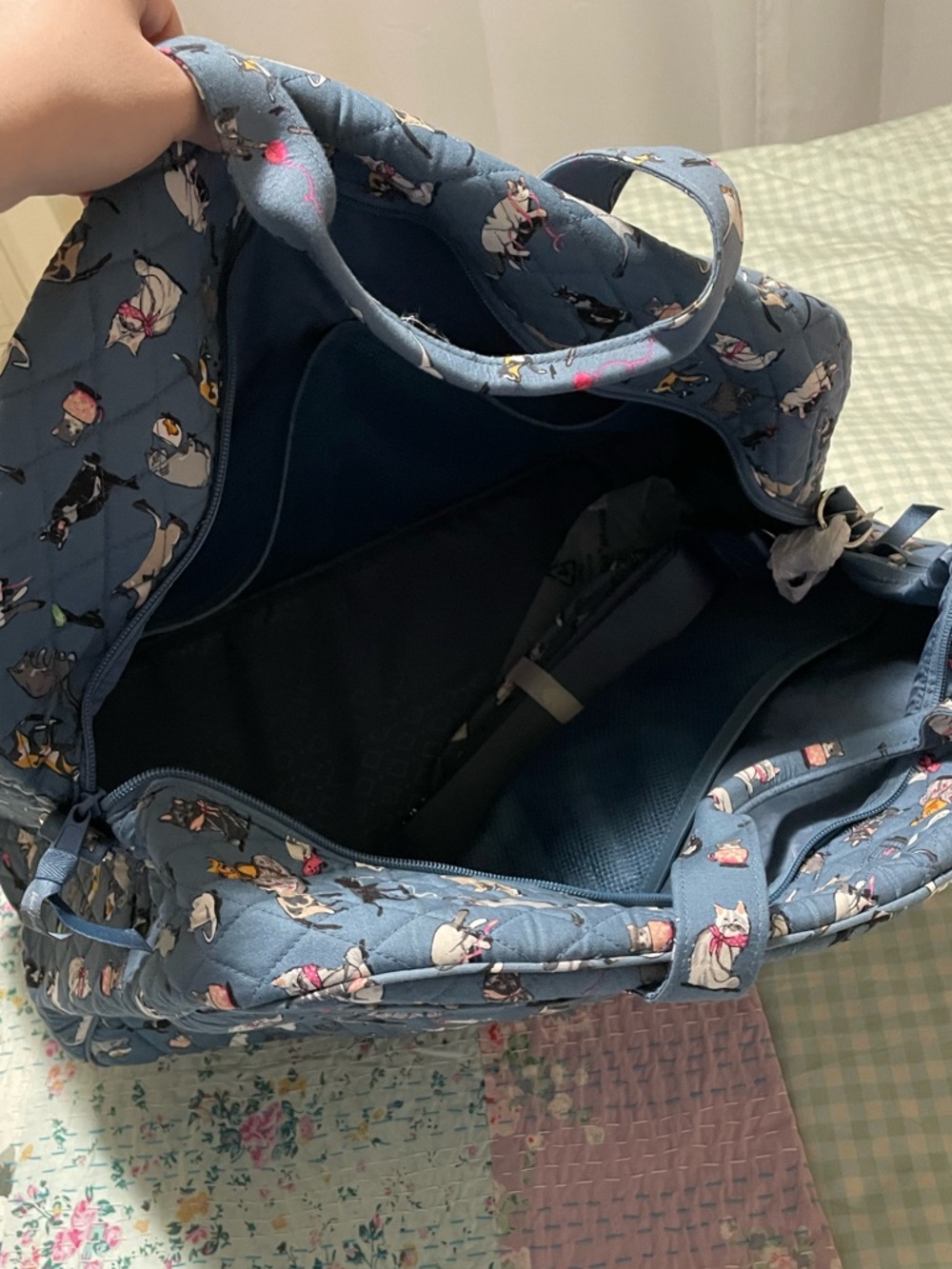 NWOT Vera Bradley Grand Traveler Bag in Cat’s Meow - Picture 3 of 3